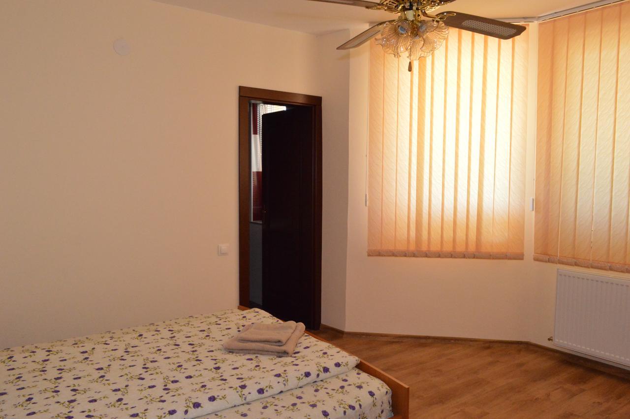 Casa Flora Ξενοδοχείο Sînmartin Εξωτερικό φωτογραφία